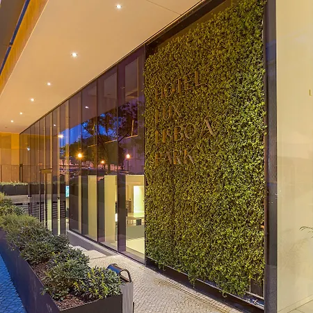 Lux Park Otel