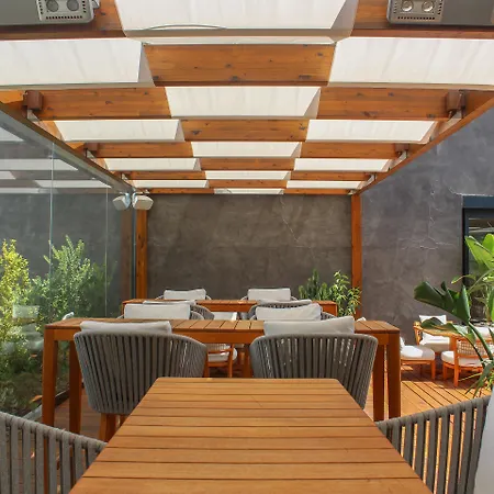מלון Lux Park 4*